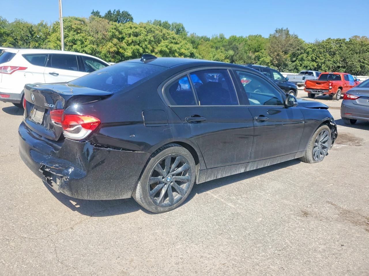 2018 BMW 320 I - zdjęcie 3