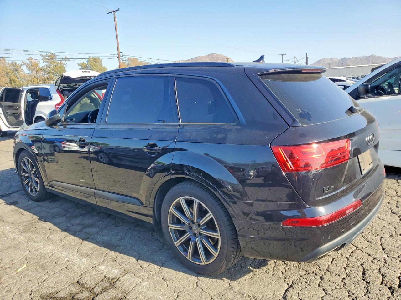Audi Q7 - zdjęcie 2