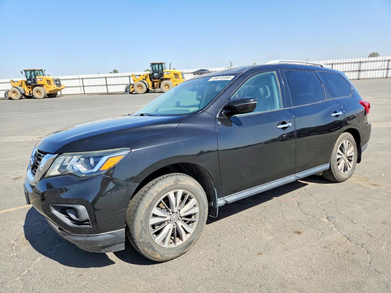 2018 Nissan Pathfinder S - zdjęcie główne