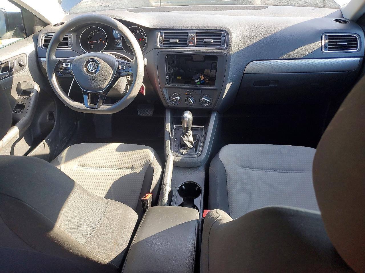 2017 Volkswagen Jetta S - zdjęcie 8