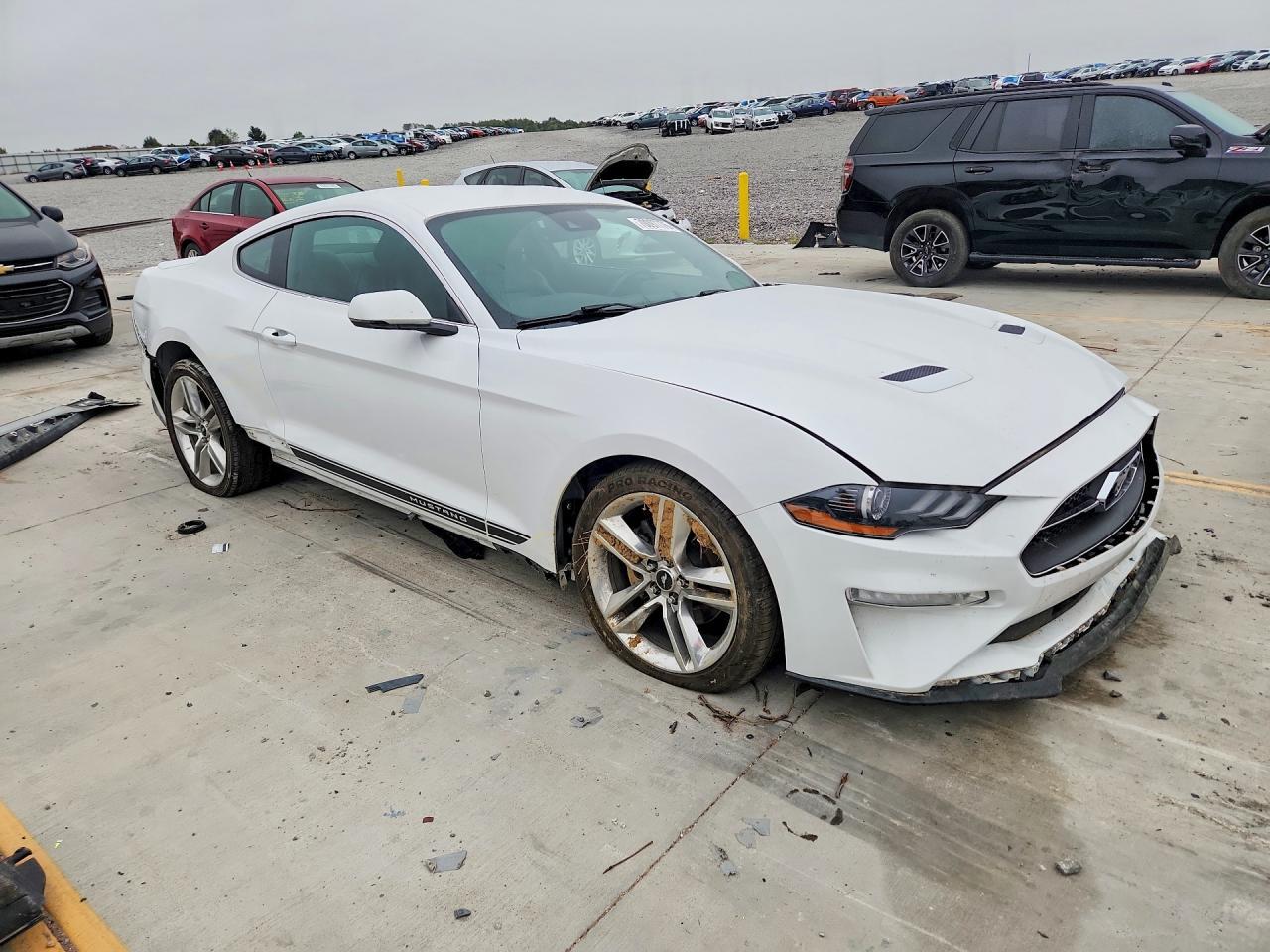 2018 Ford Mustang - zdjęcie 4