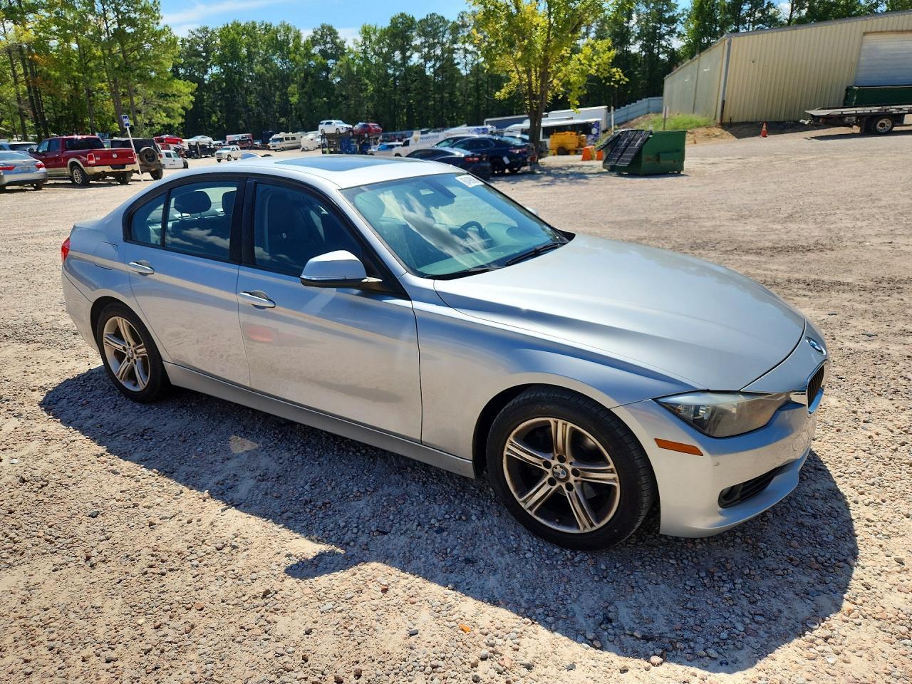 2013 BMW 328 I - zdjęcie 4