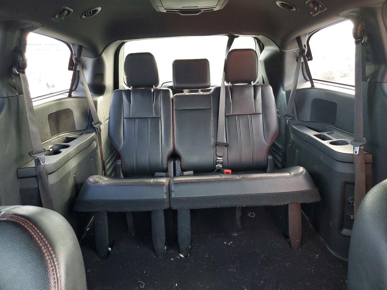 2015 Dodge Grand Caravan R/T - zdjęcie 10
