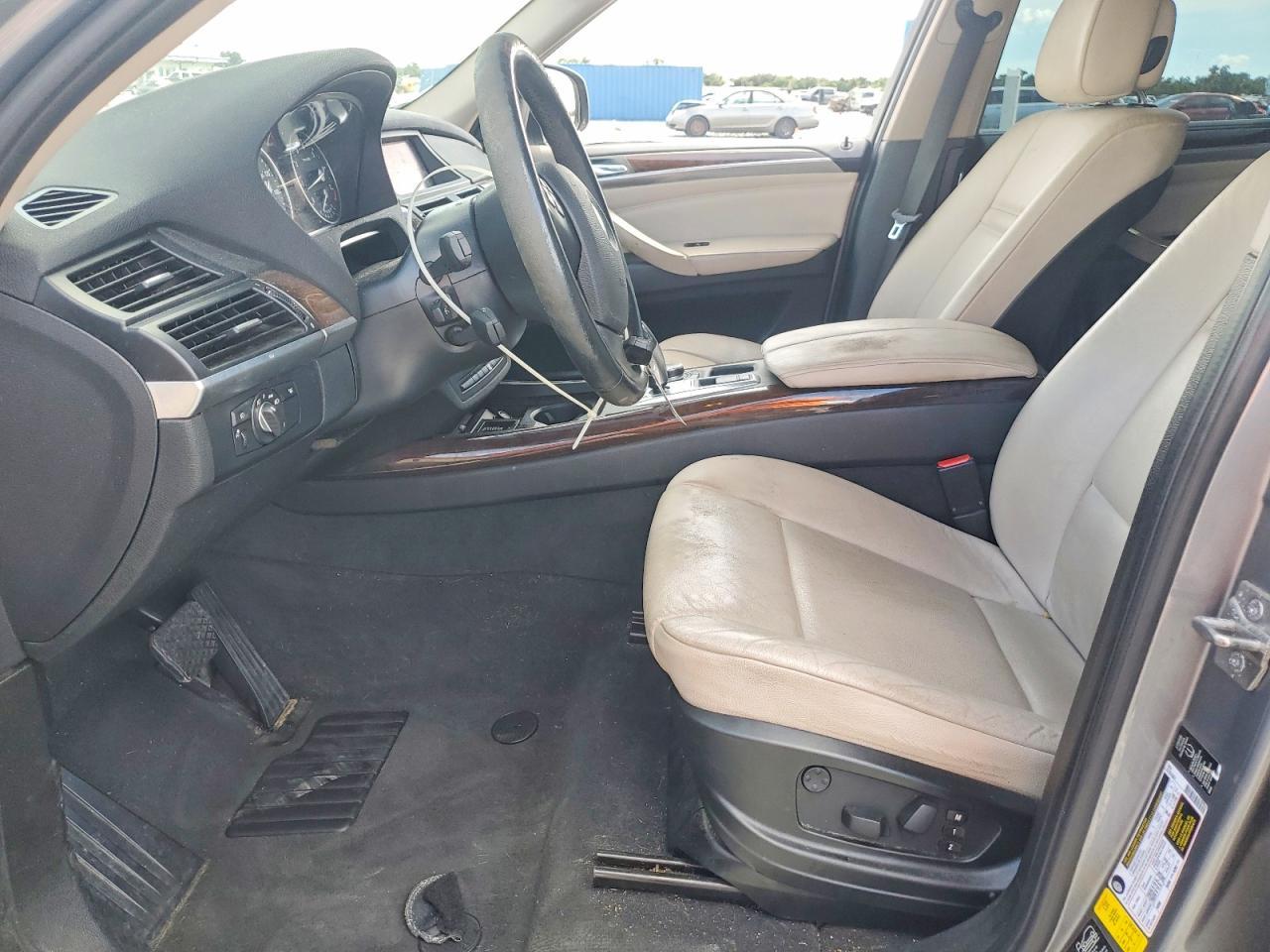 2013 BMW X5 xDrive50I - zdjęcie 7