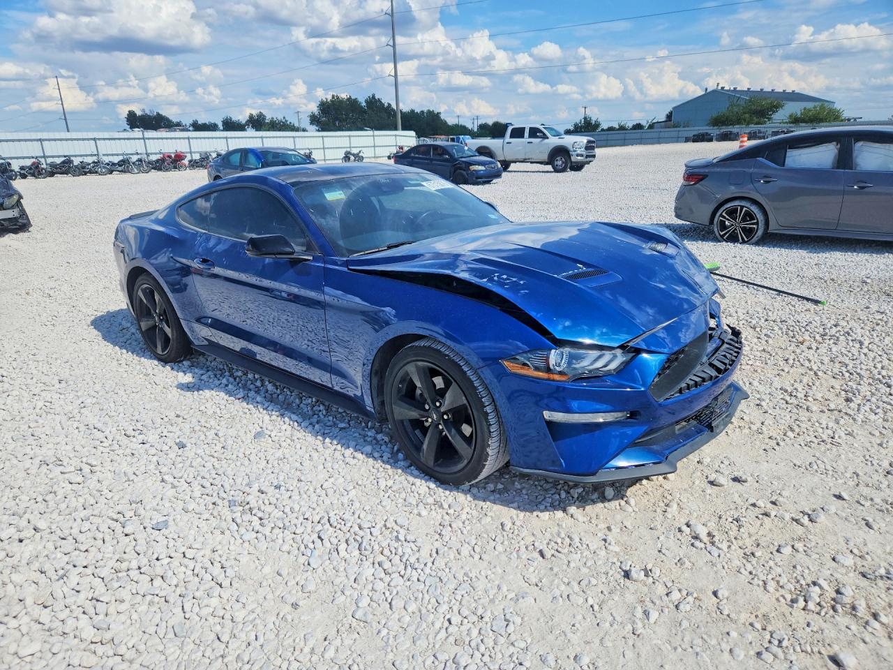 2022 Ford Mustang - zdjęcie 4