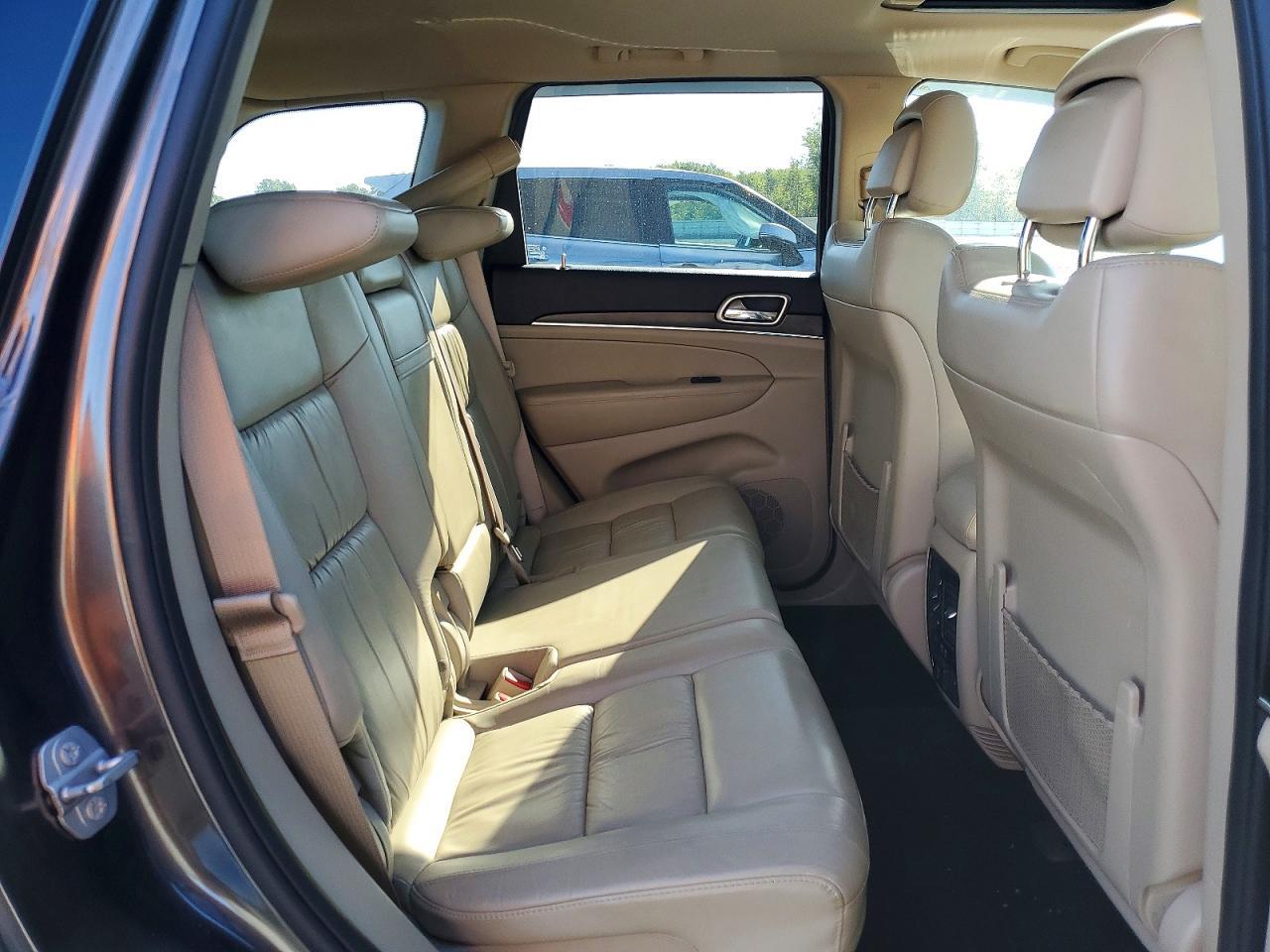 2015 Jeep Grand Cherokee Limited - zdjęcie 11