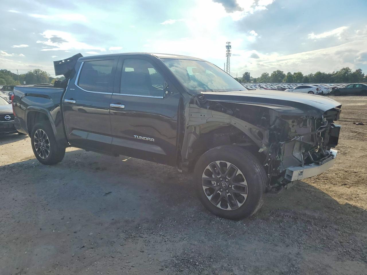 2026 Toyota Tundra Crewmax Limited - zdjęcie 4