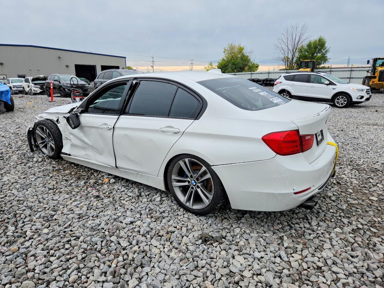 2013 BMW Seria 3 328i - zdjęcie 2