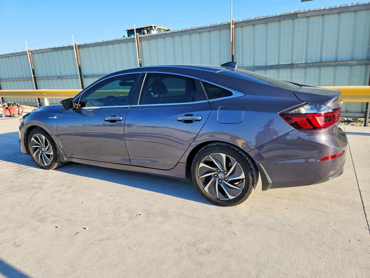 2022 Honda Insight Touring - zdjęcie 2