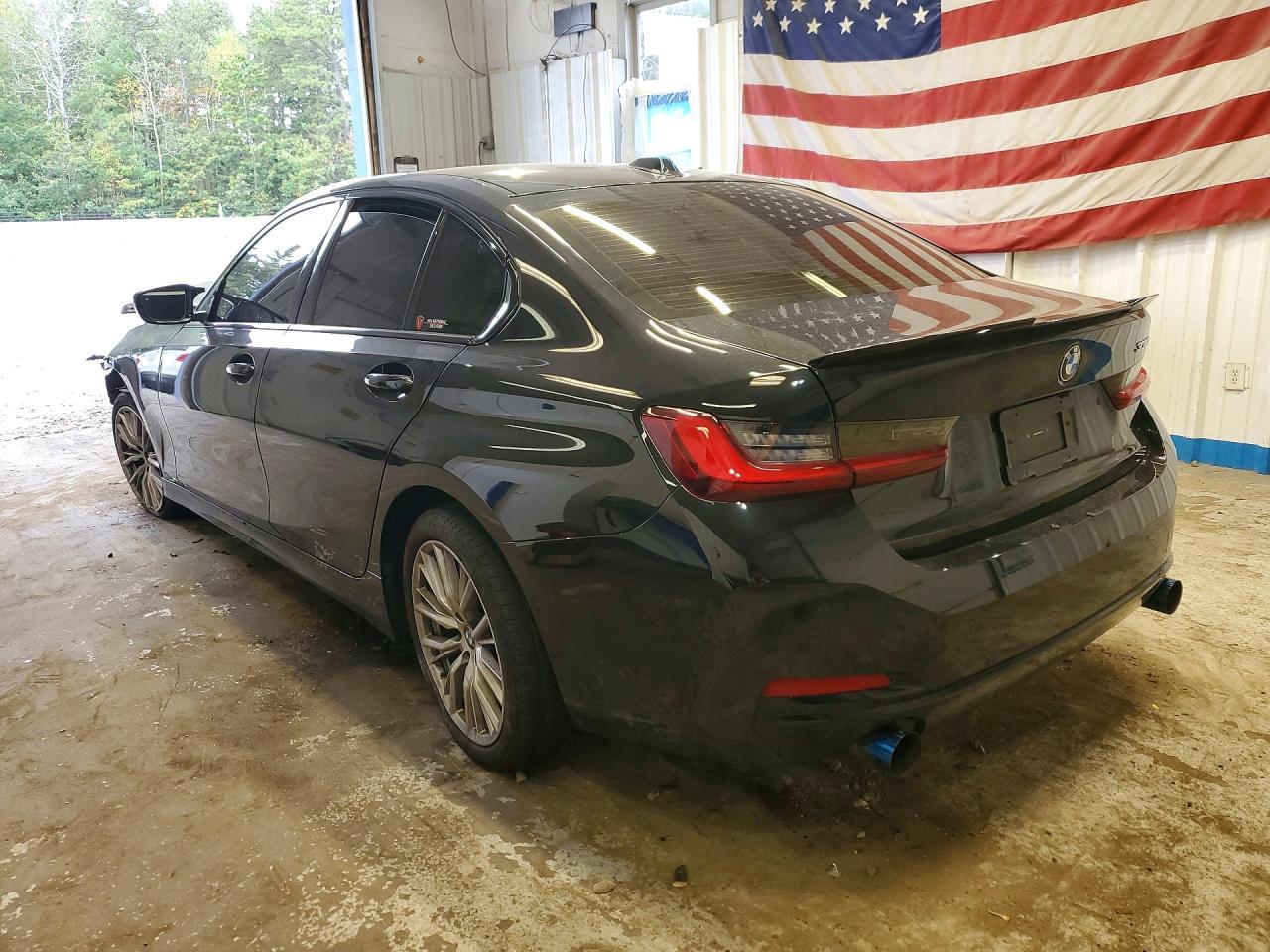 2023 BMW 330Xi - zdjęcie 2