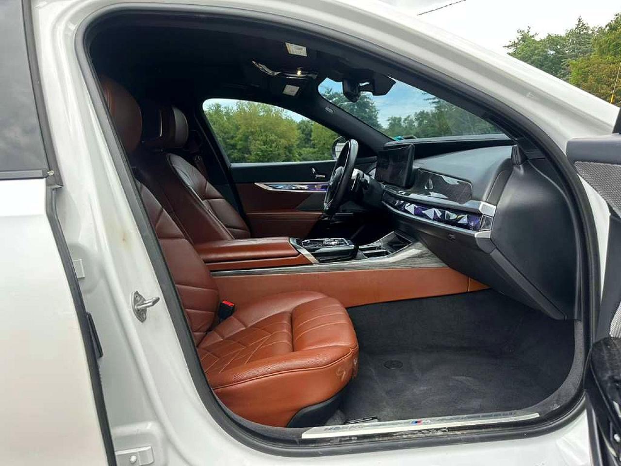 2024 BMW 760 Xi - zdjęcie 6