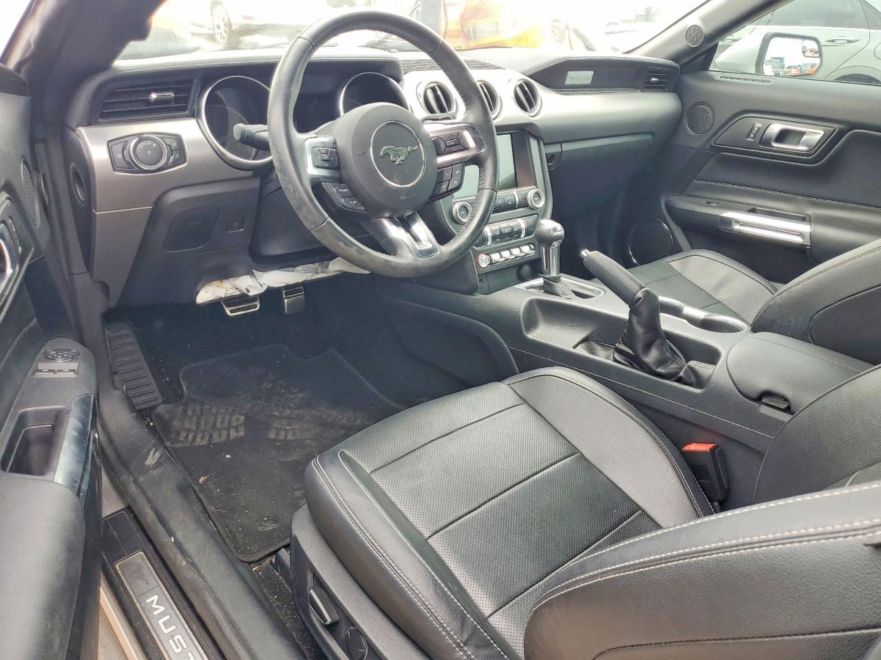 2019 Ford Mustang - zdjęcie 8
