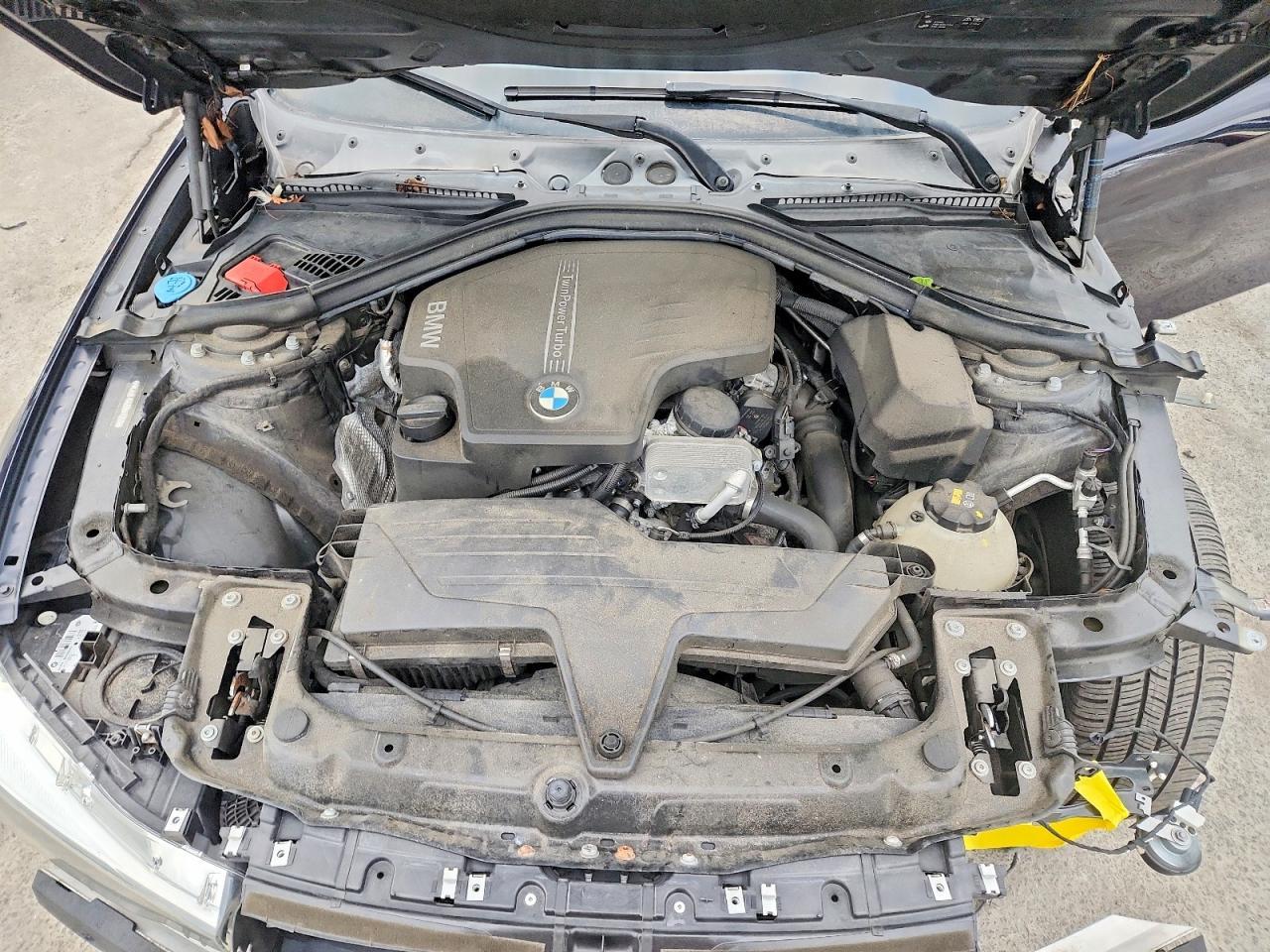 2016 BMW 320 I - zdjęcie 11