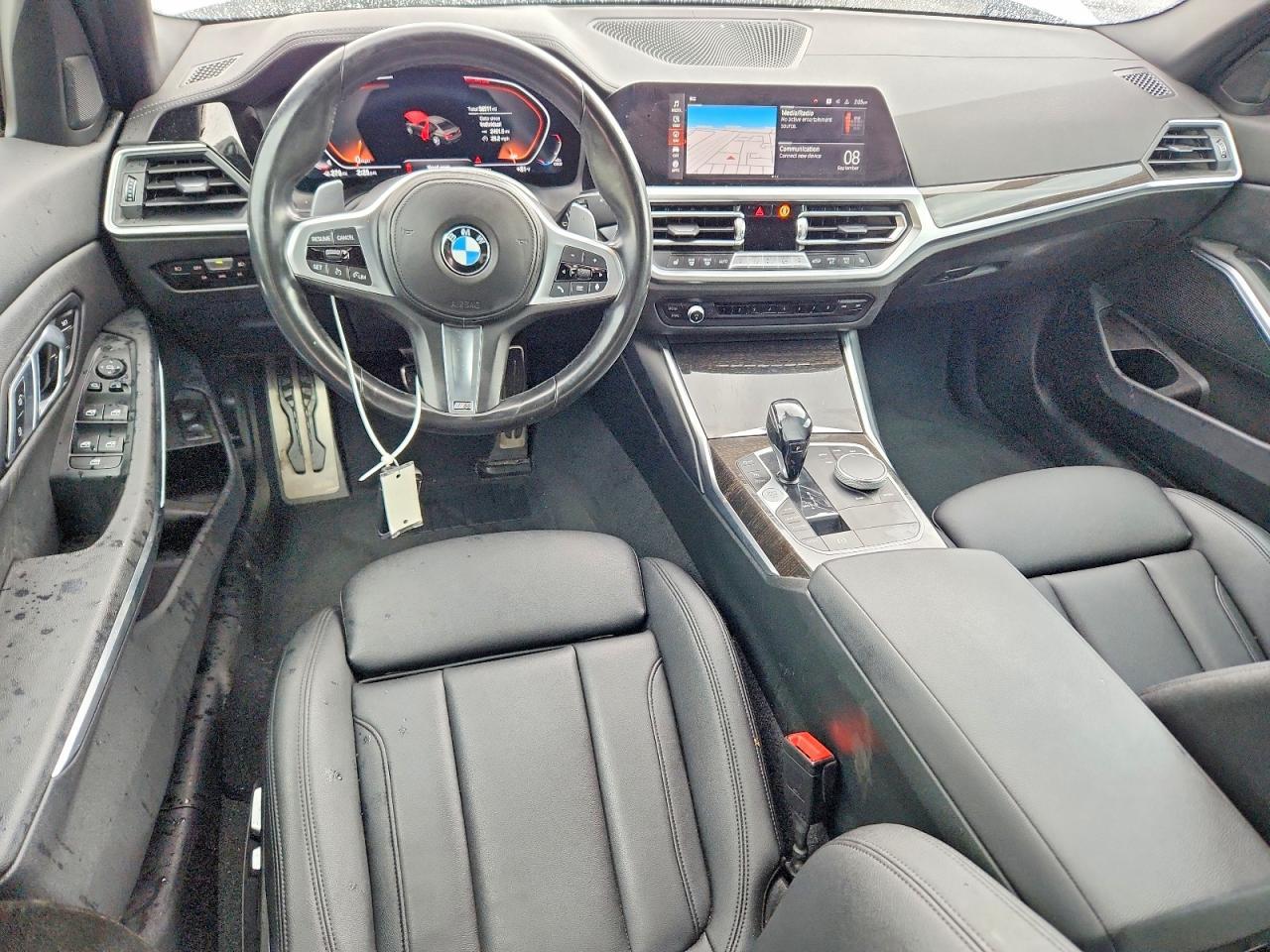 2021 BMW 330I - zdjęcie 8