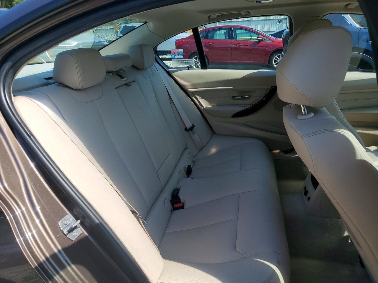 2013 BMW 328 Xi - zdjęcie 10