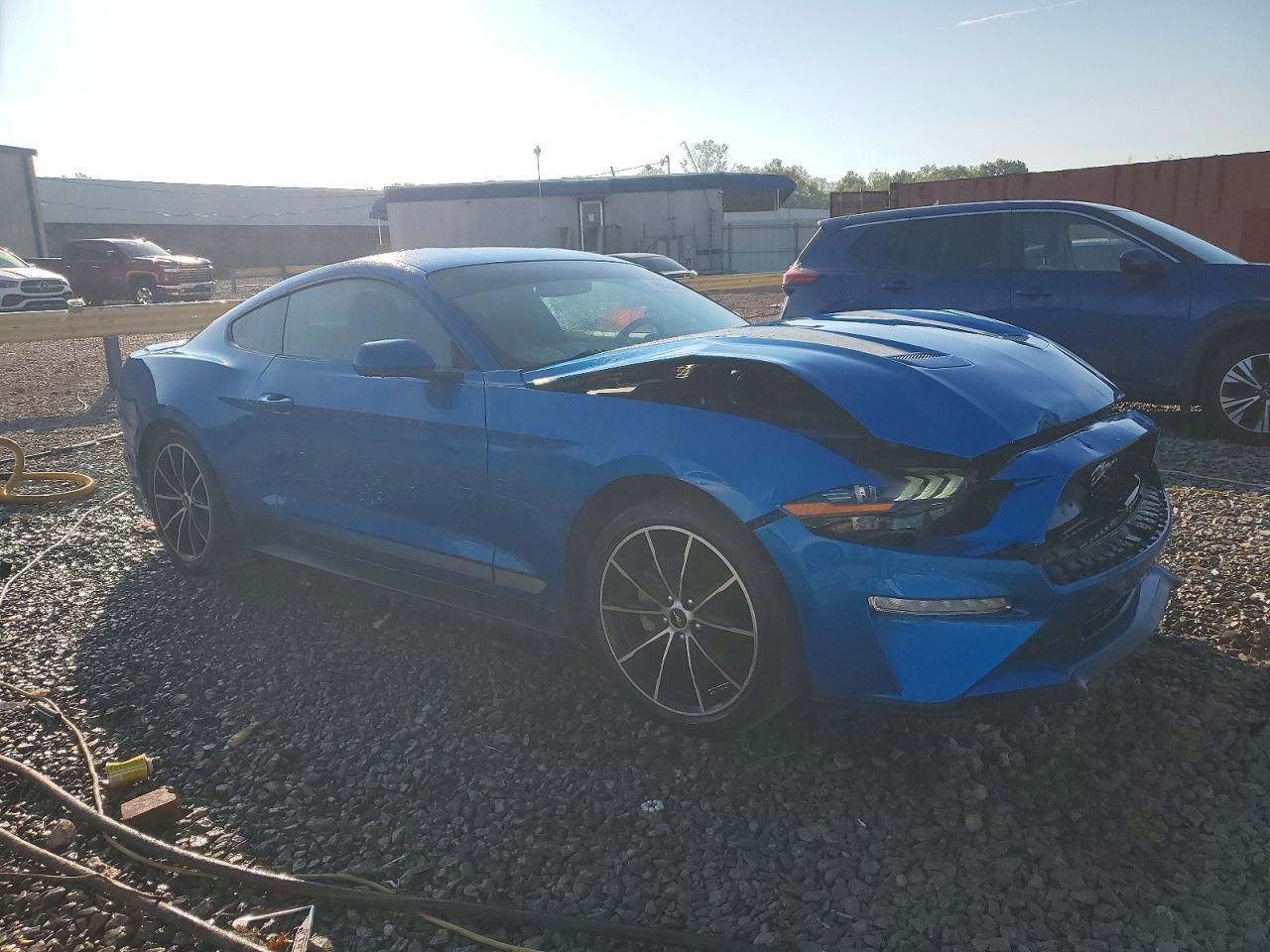 2020 Ford Mustang - zdjęcie główne