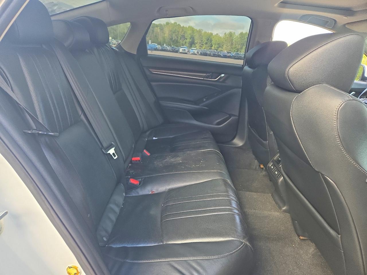 2021 Honda Accord Touring - zdjęcie 10