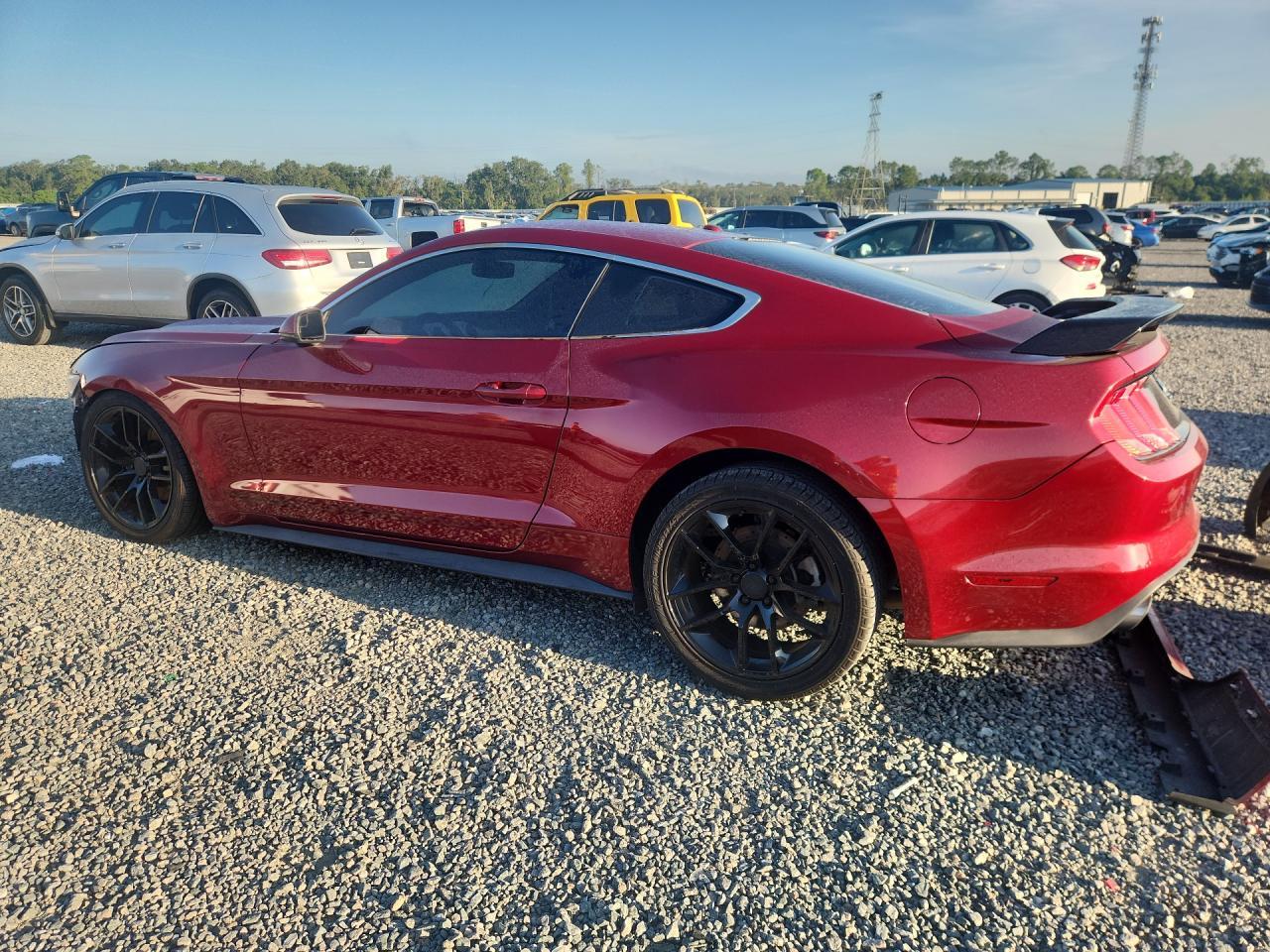 2017 Ford Mustang - zdjęcie 2