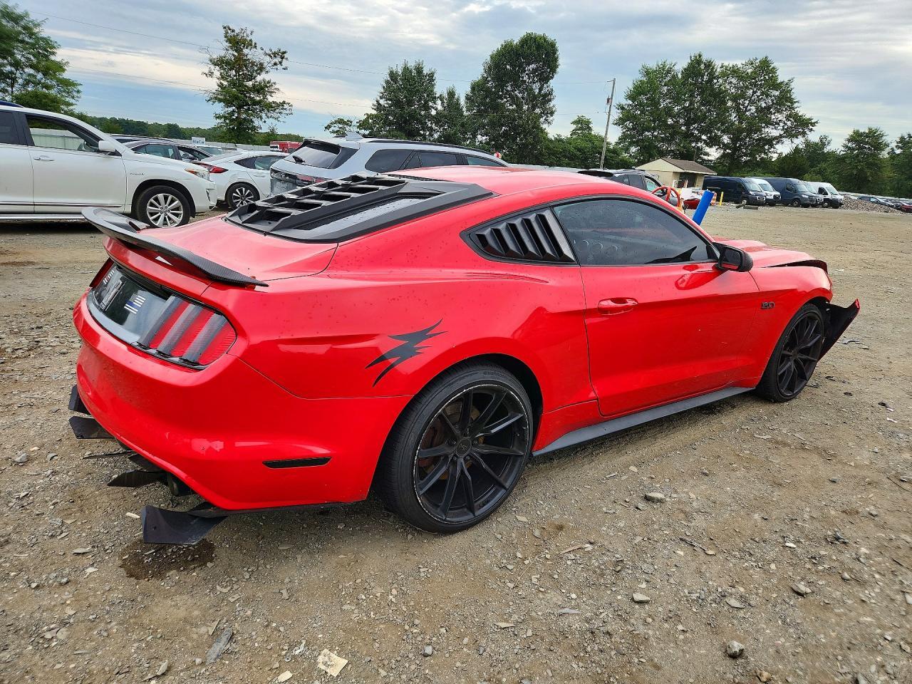 2015 Ford Mustang - zdjęcie 3