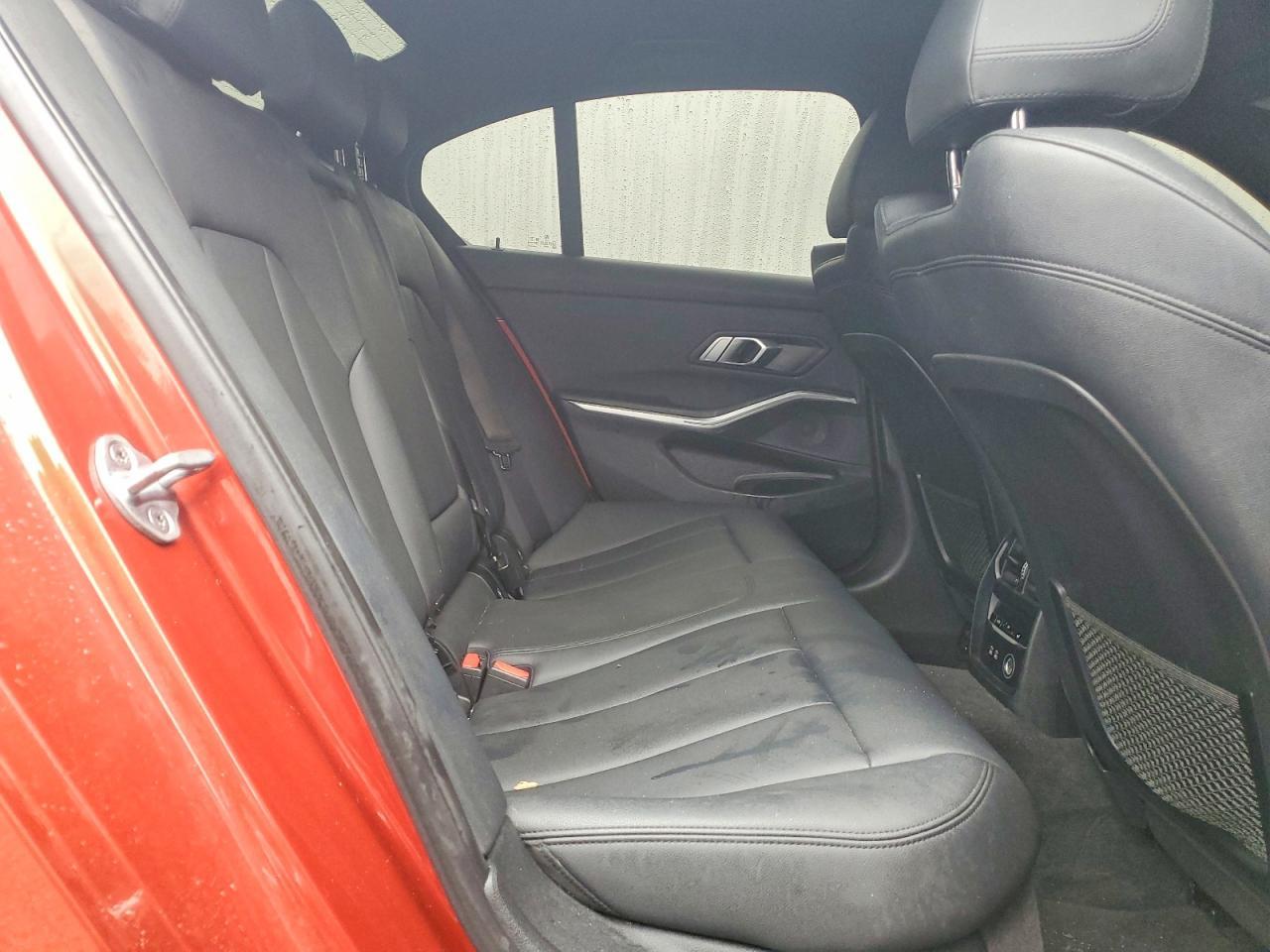 2019 BMW Seria 3 330i - zdjęcie 10