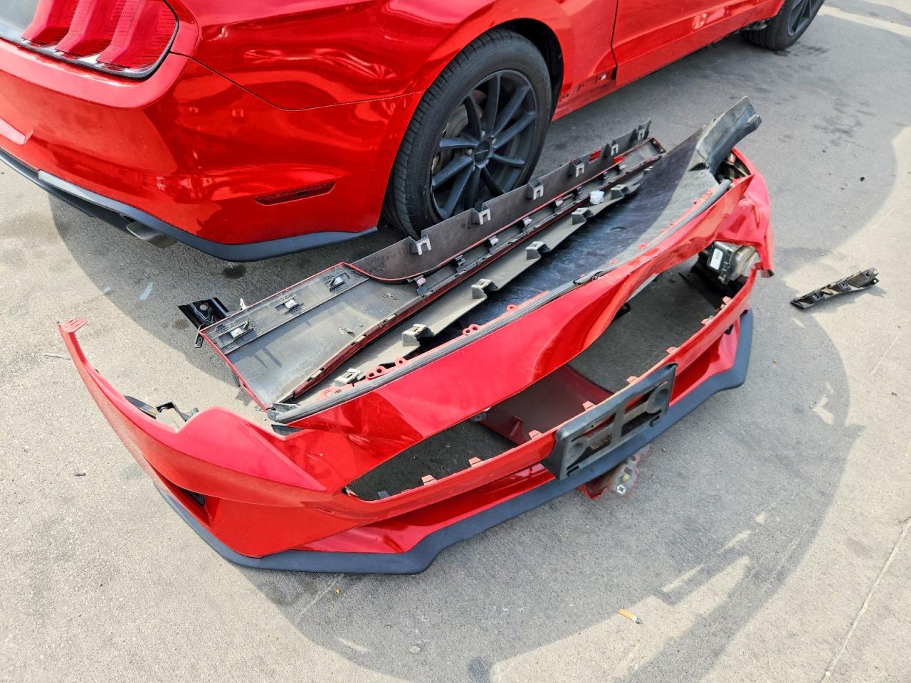 2018 Ford Mustang - zdjęcie 12