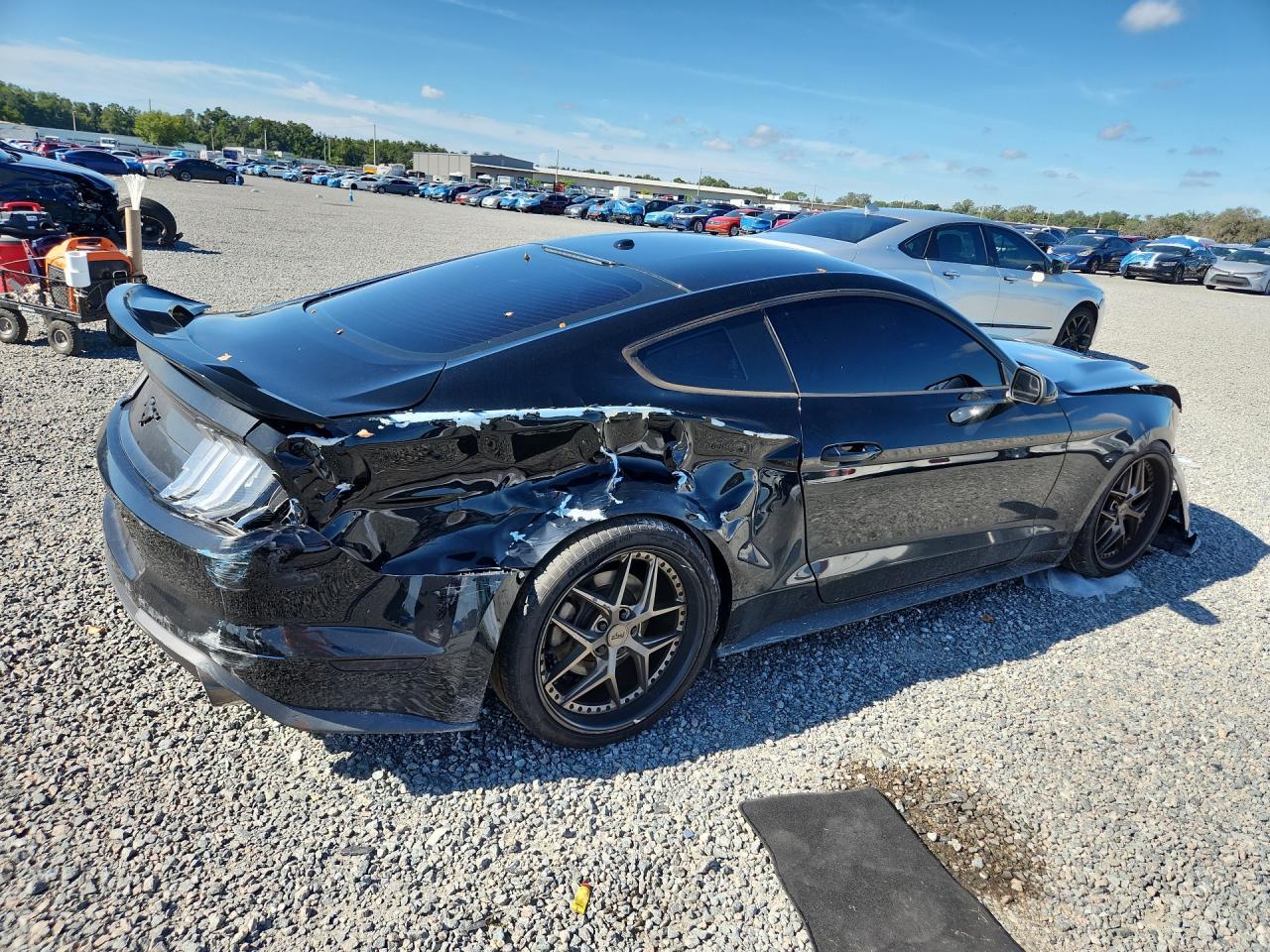 2020 Ford Mustang - zdjęcie 3