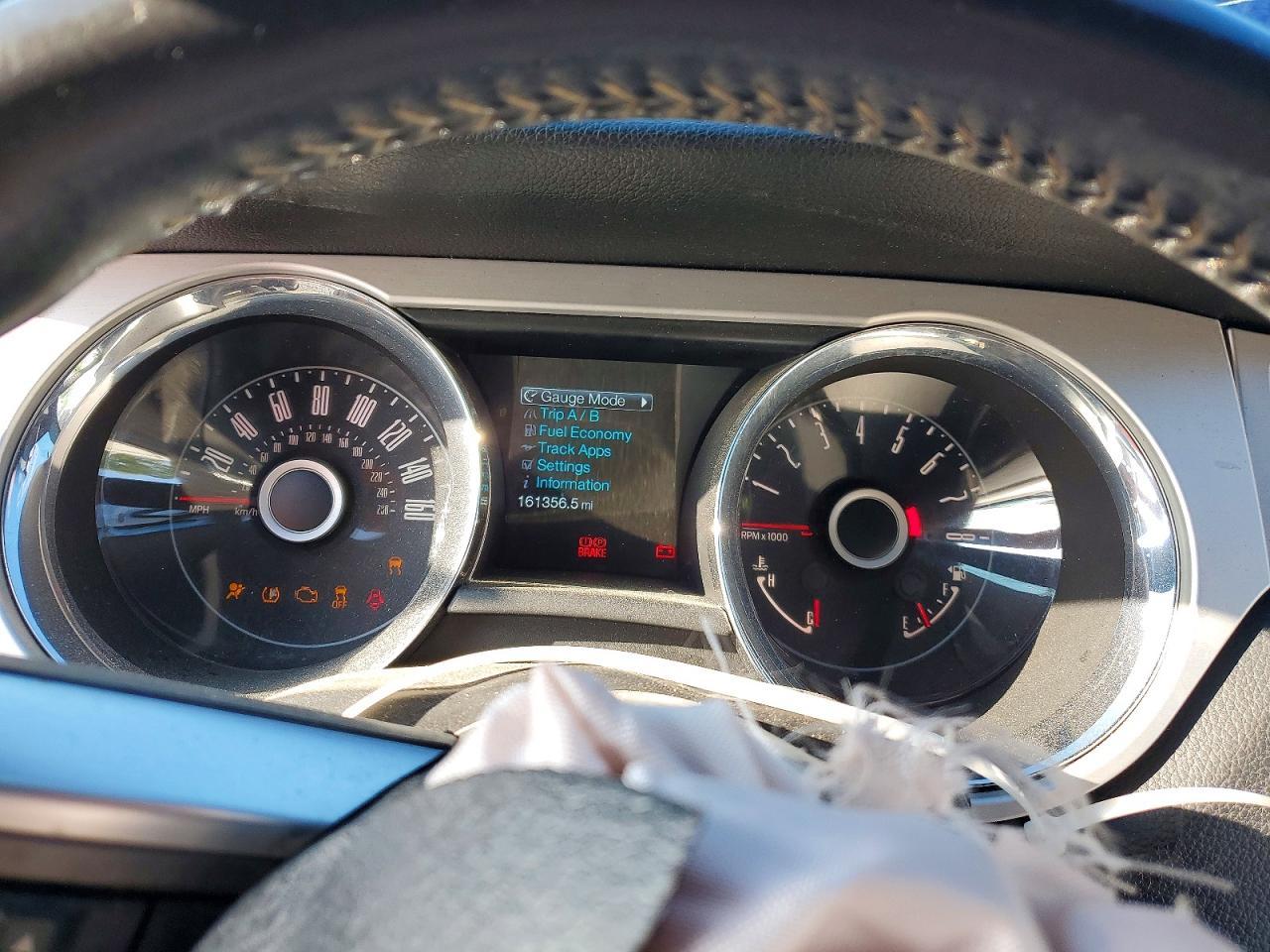 2014 Ford Mustang - zdjęcie 9