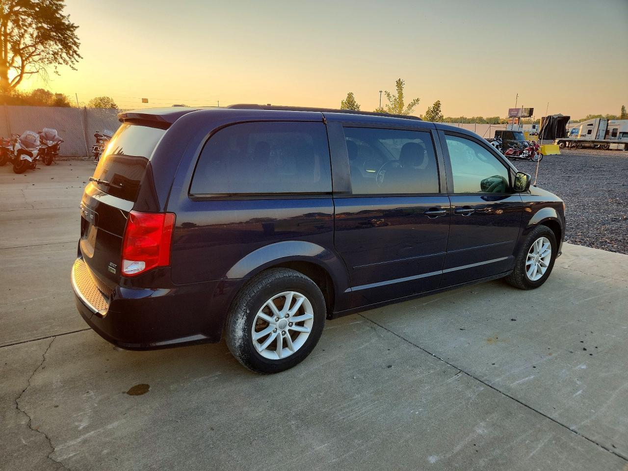 2015 Dodge Grand Caravan Sxt - zdjęcie 3