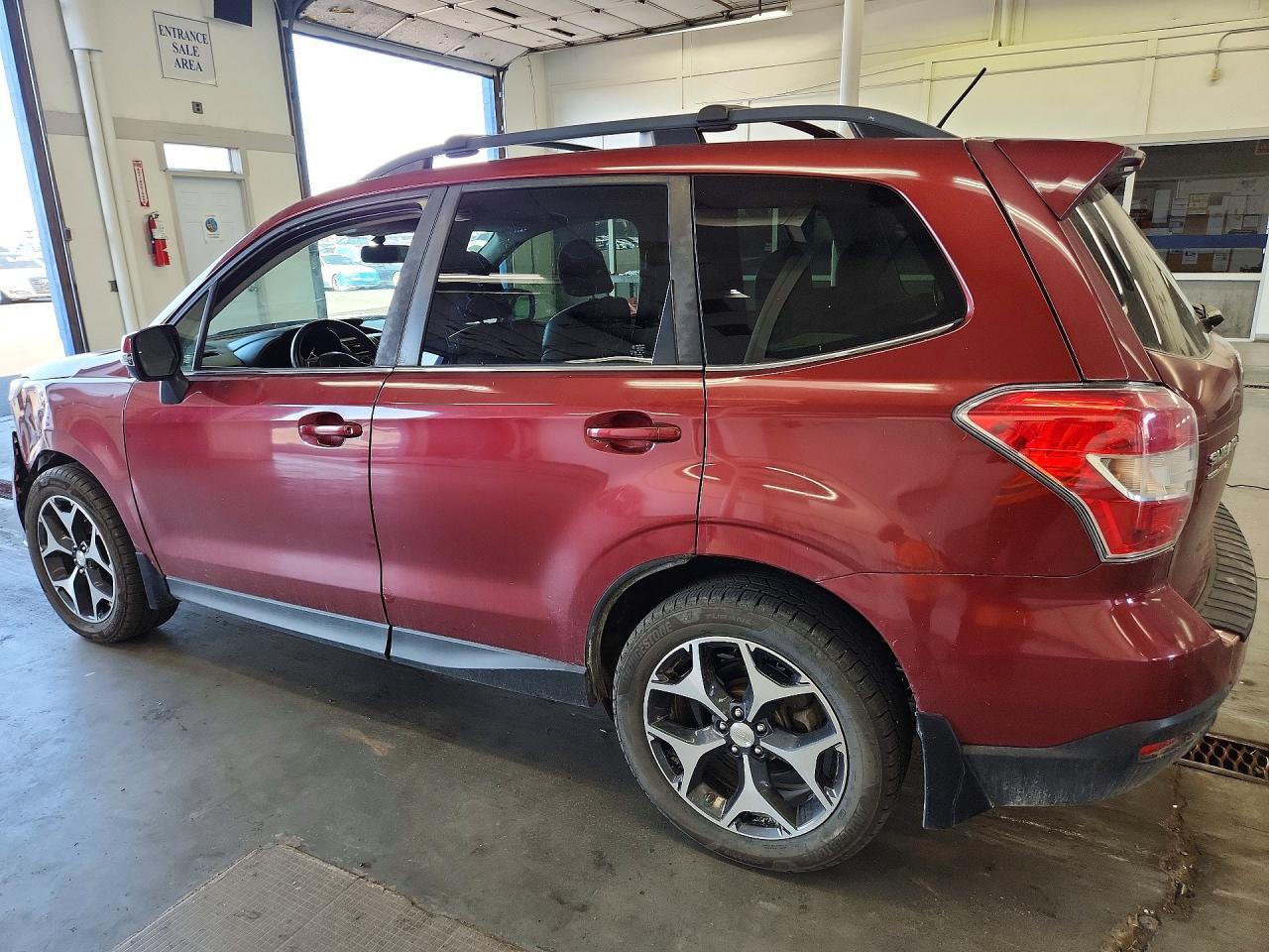 2014 Subaru Forester 2.0Xt Touring - zdjęcie 2
