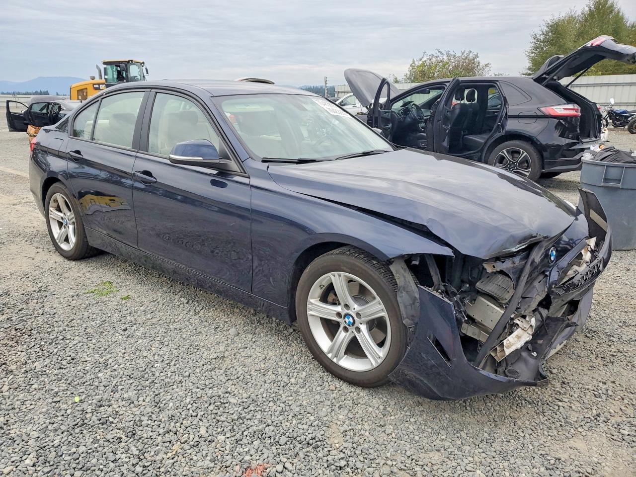 2015 BMW 320 I - zdjęcie 4
