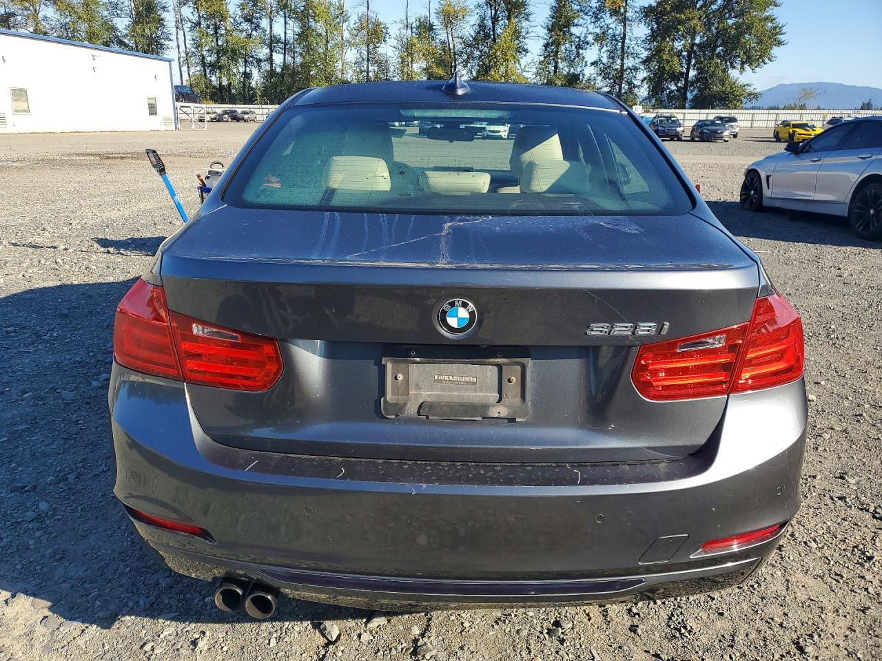 2015 BMW 328 I - zdjęcie 6
