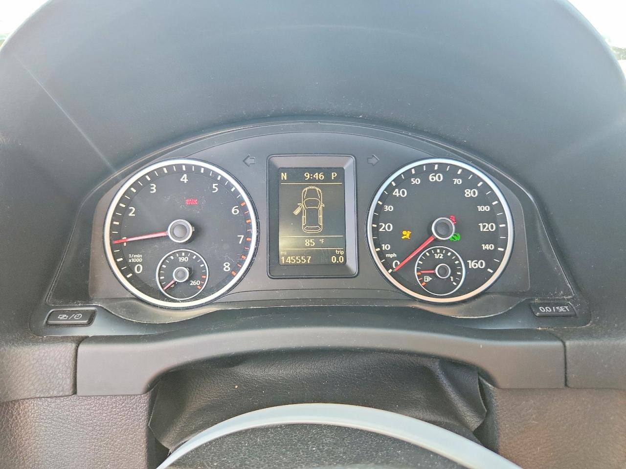 2013 Volkswagen Tiguan S - zdjęcie 9