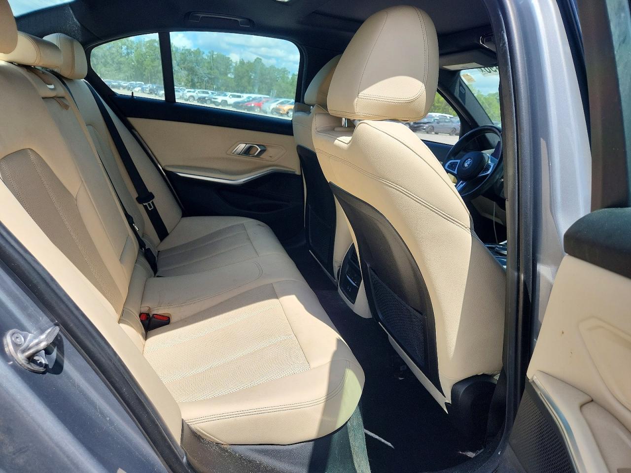 2023 BMW 330I - zdjęcie 10
