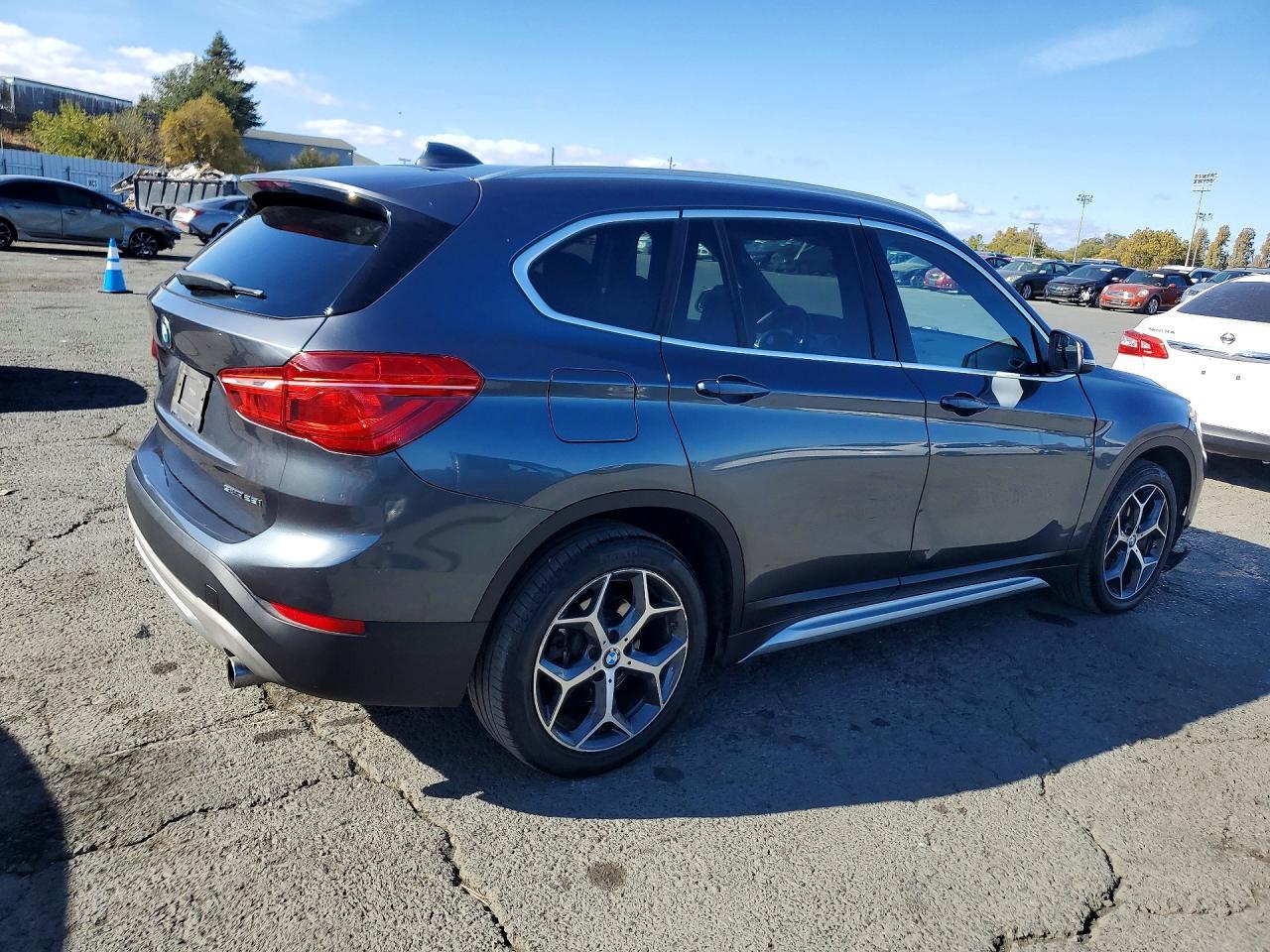 2018 BMW X1 Sdrive28I - zdjęcie 3