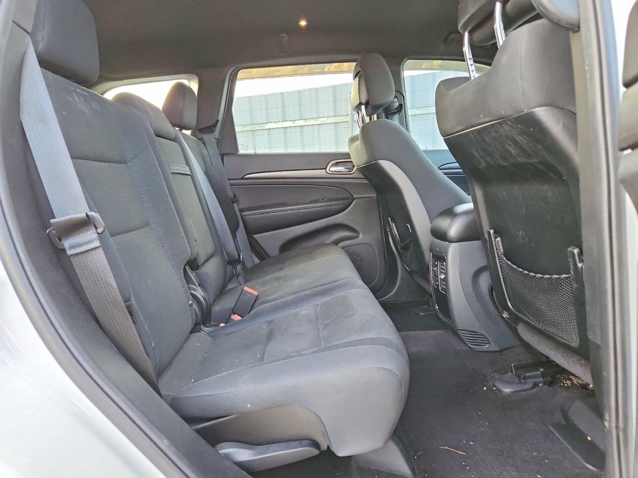 2017 Jeep Grand Cherokee Laredo - zdjęcie 11