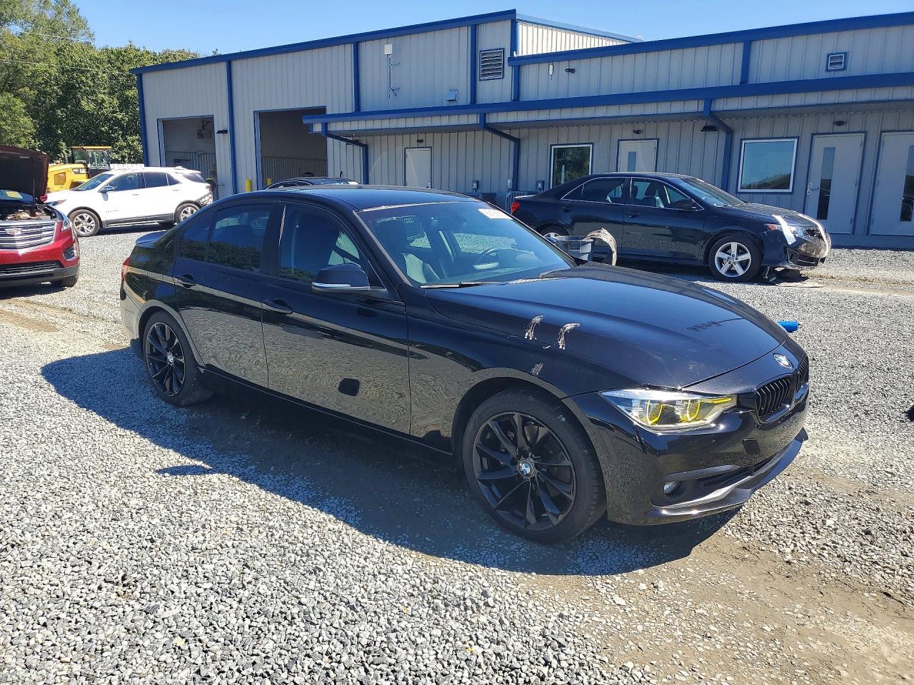 2018 BMW 320 I - zdjęcie 4