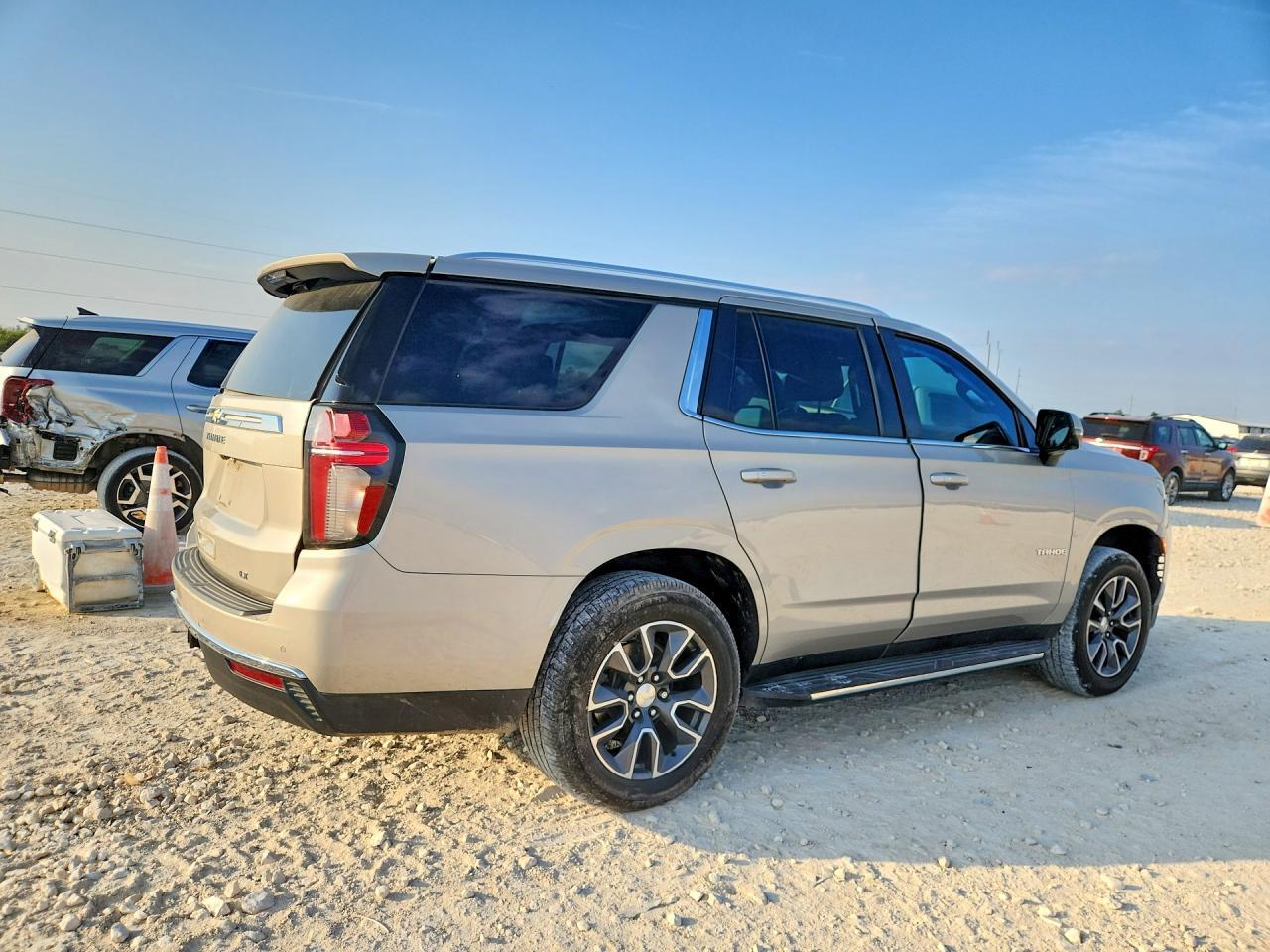 2021 Chevrolet Tahoe C1500 Lt - zdjęcie 3