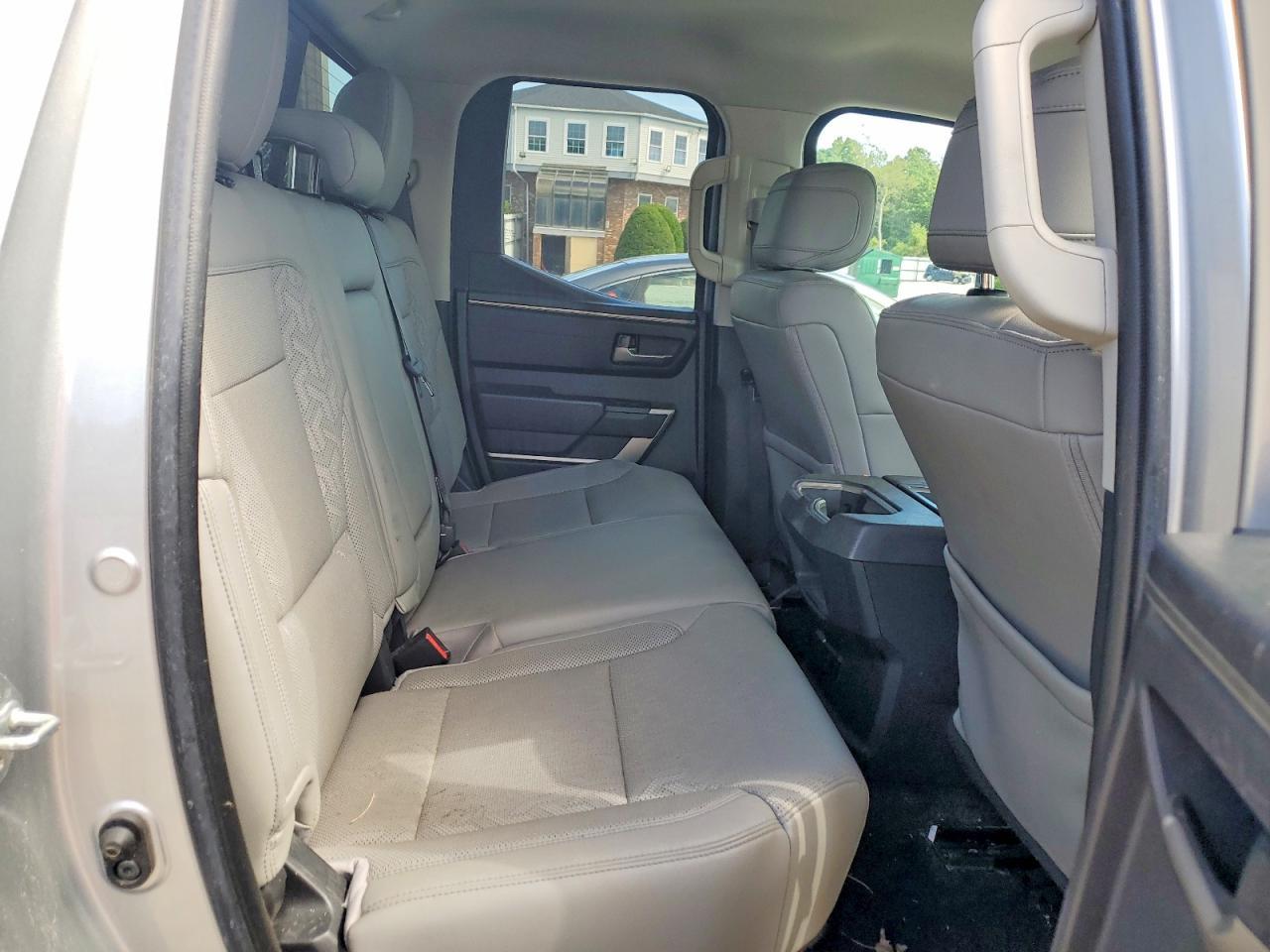 2022 Toyota Tundra Double Cab Sr - zdjęcie 10