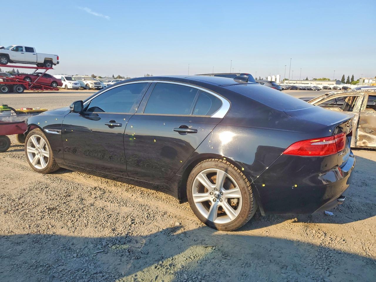 2017 Jaguar Xe Premium - zdjęcie 2