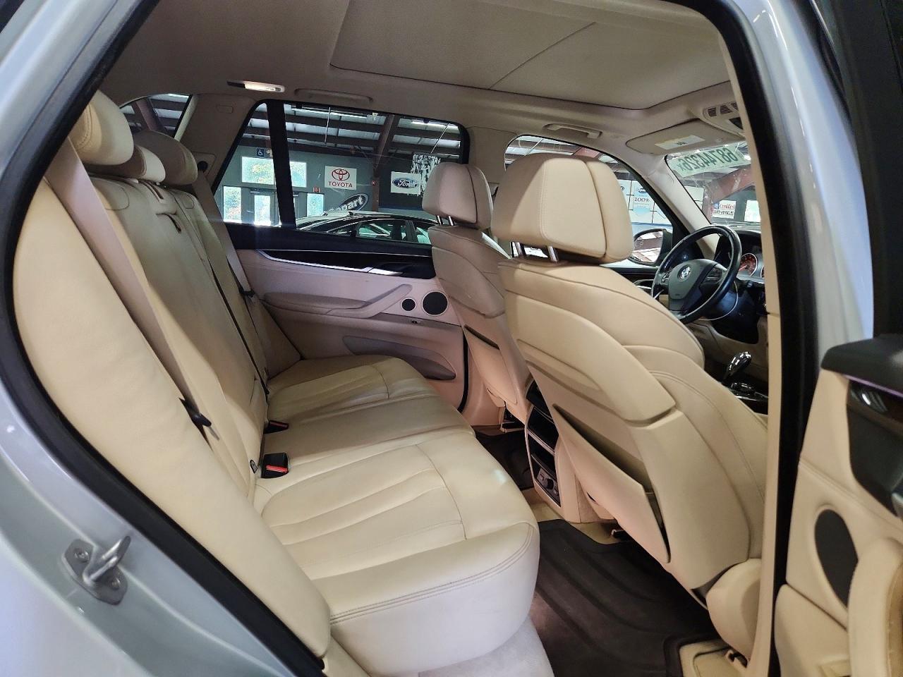 2014 BMW X5 xDrive50I - zdjęcie 11