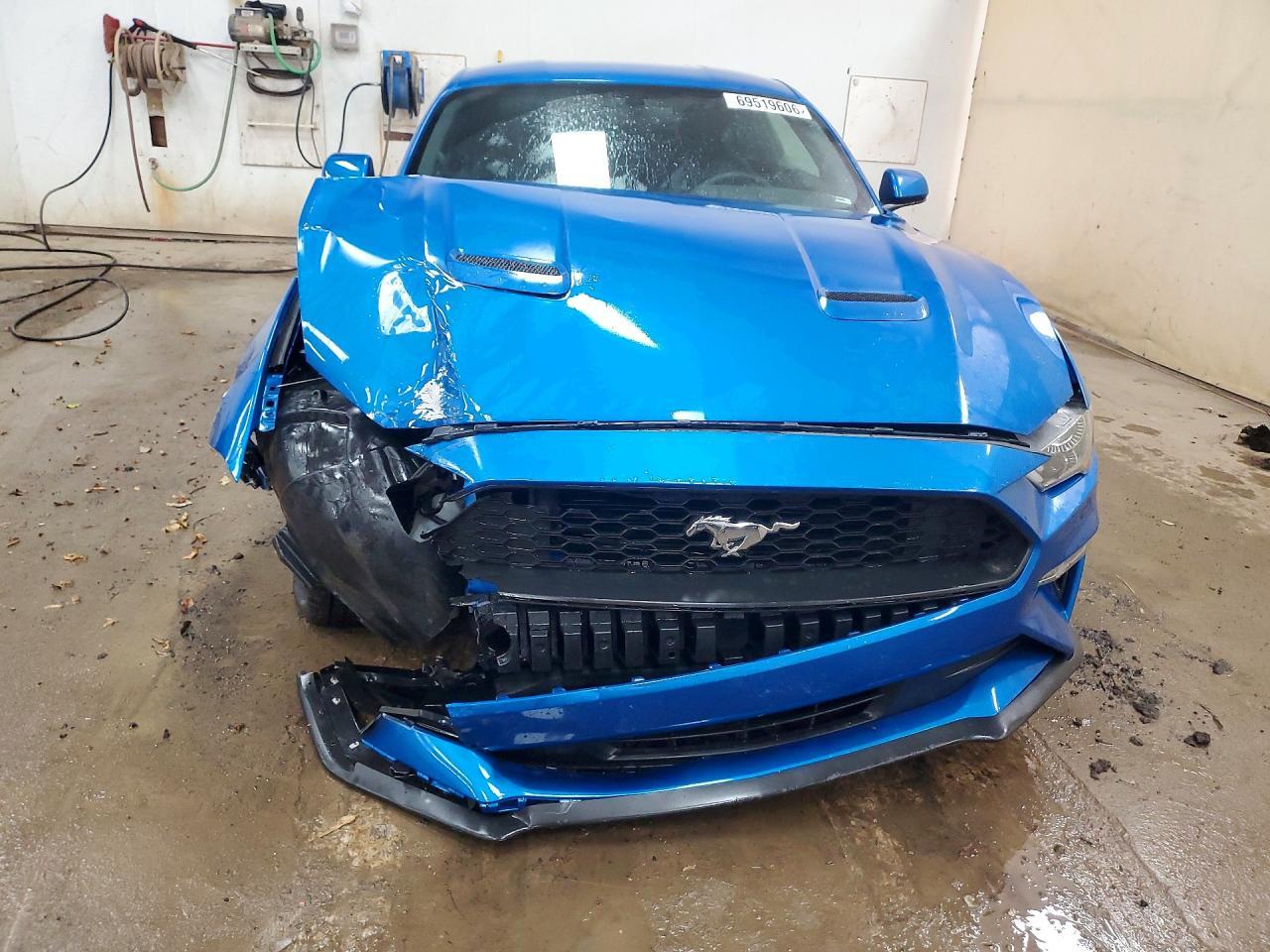 2019 Ford Mustang - zdjęcie 5