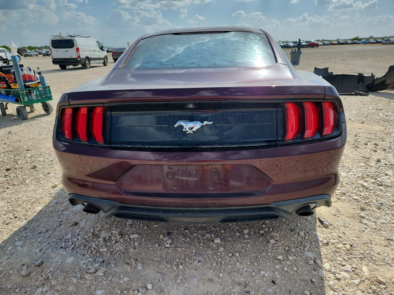 2018 Ford Mustang - zdjęcie 6