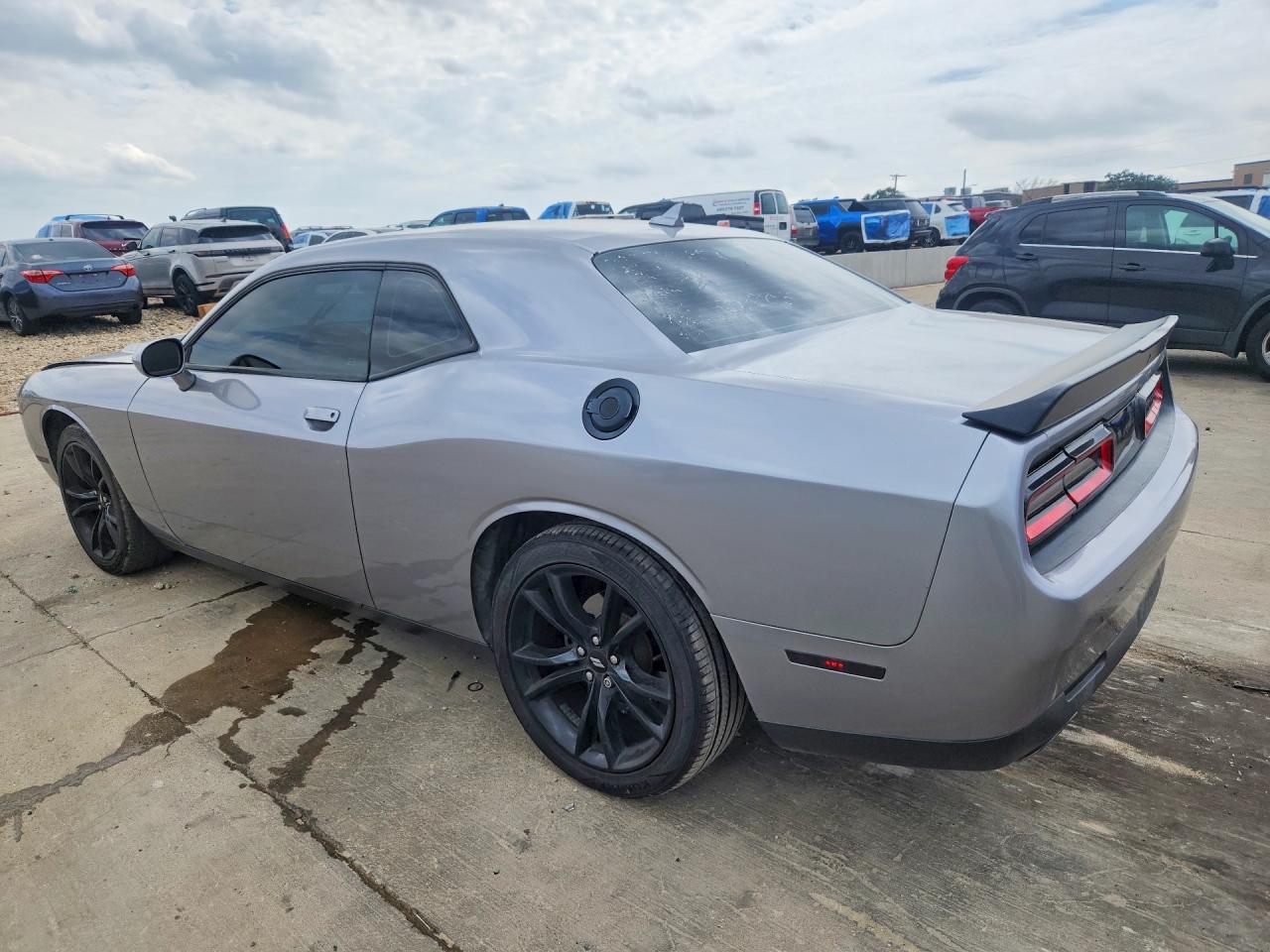2017 Dodge Challenger Sxt - zdjęcie 2