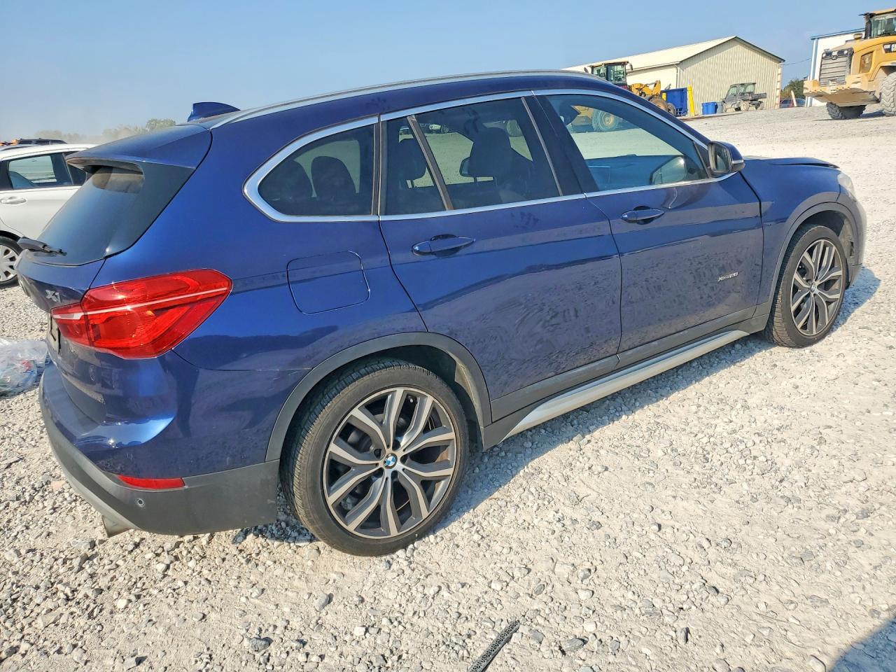 2017 BMW X1 xDrive28I - zdjęcie 3