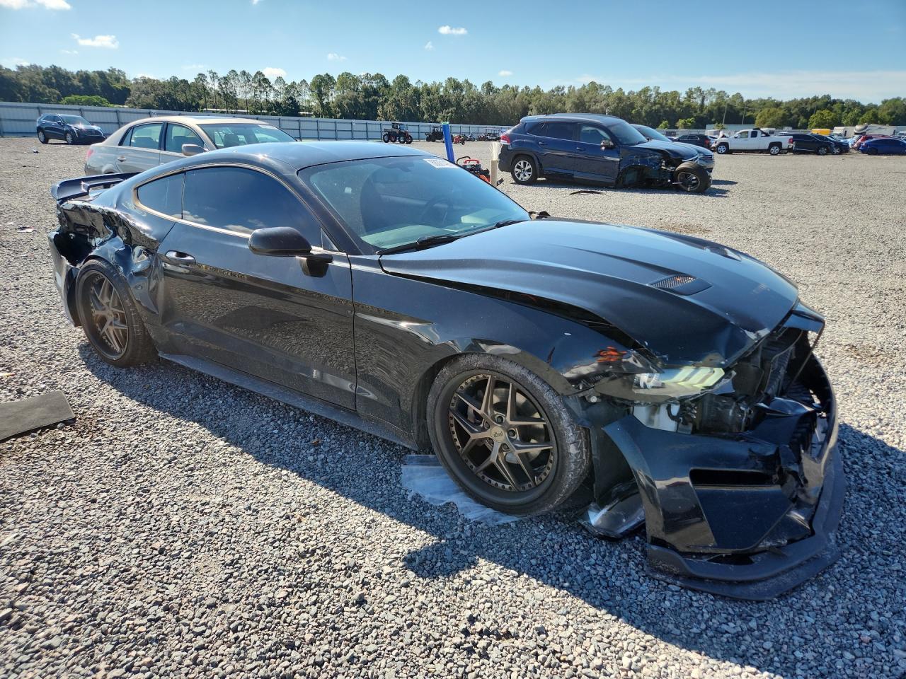 2020 Ford Mustang - zdjęcie 4