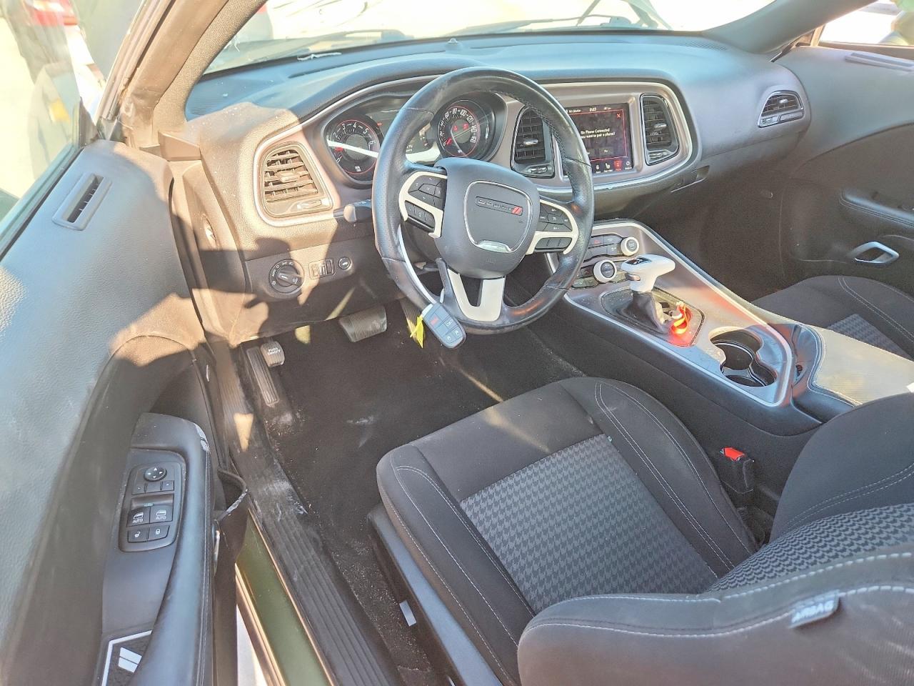 2021 Dodge Challenger Sxt - zdjęcie 8