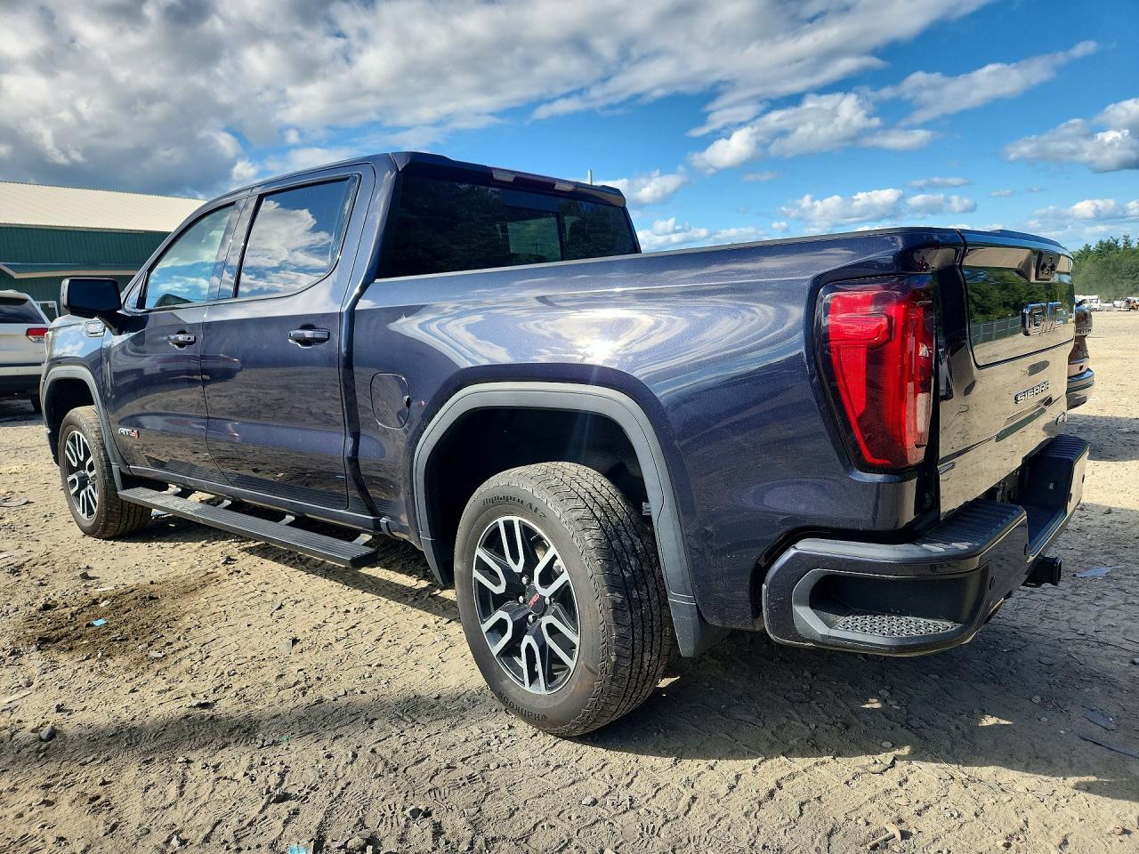 2022 GMC Sierra K1500 At4 - zdjęcie 2