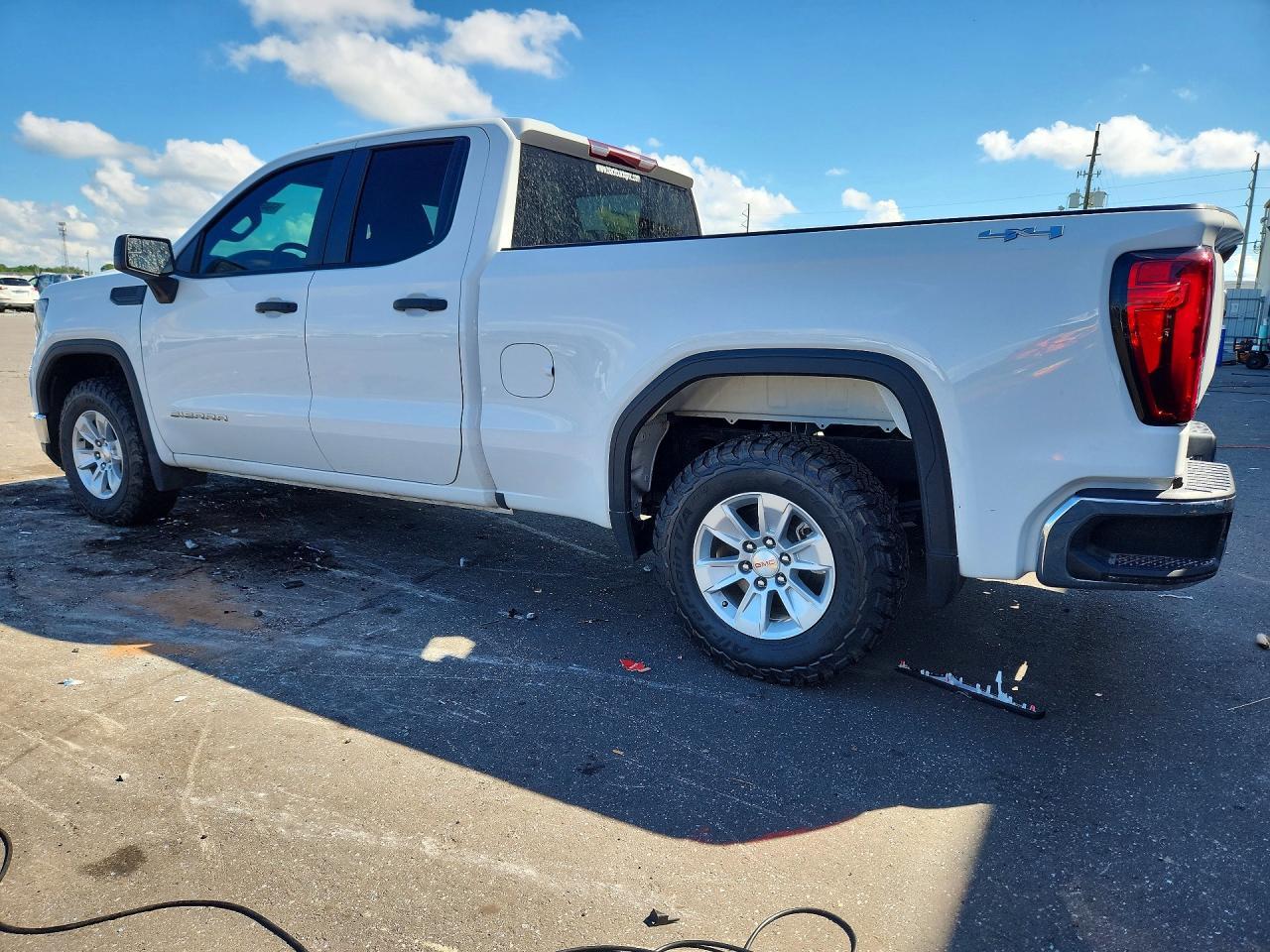 2025 GMC Sierra K1500 - zdjęcie 2