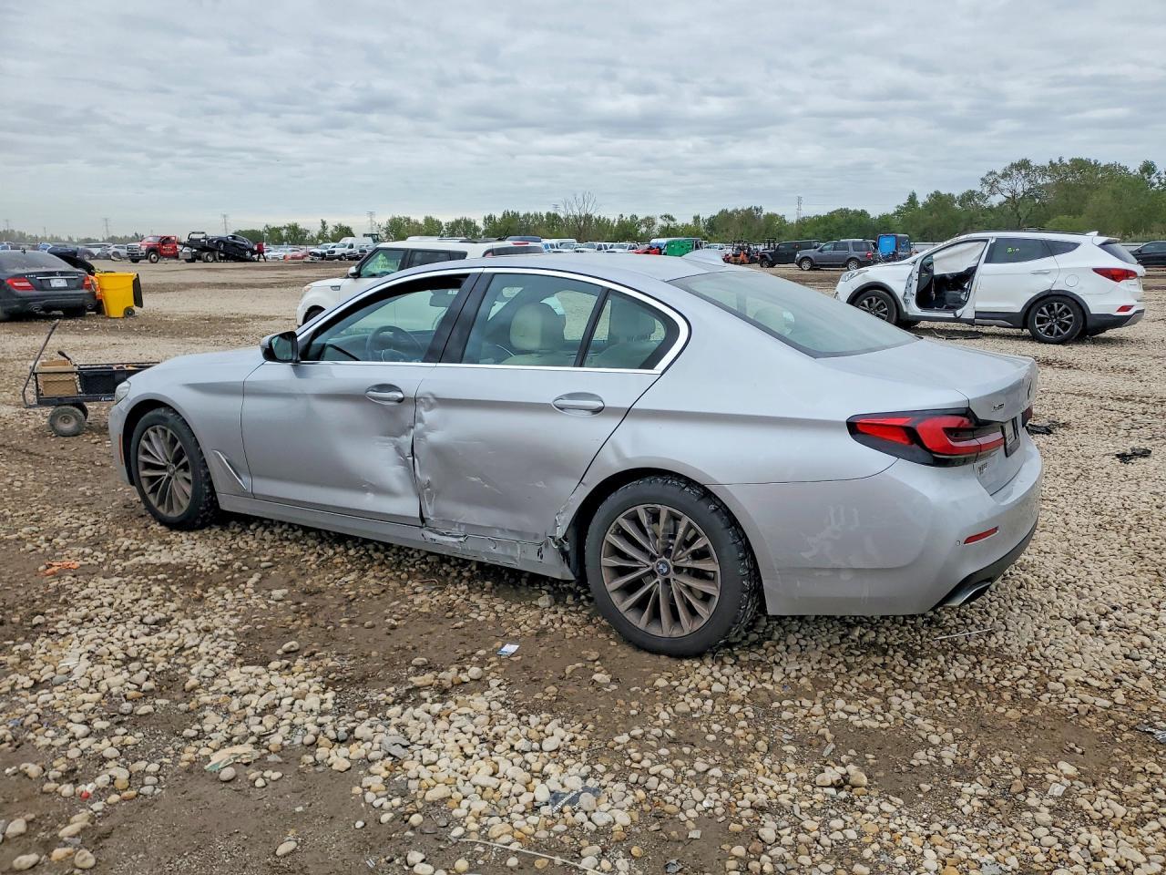 2021 BMW Seria 5 530i - zdjęcie 2