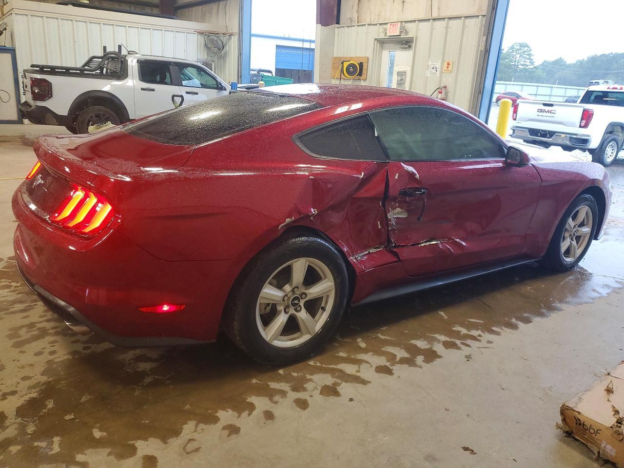 2018 Ford Mustang - zdjęcie 3